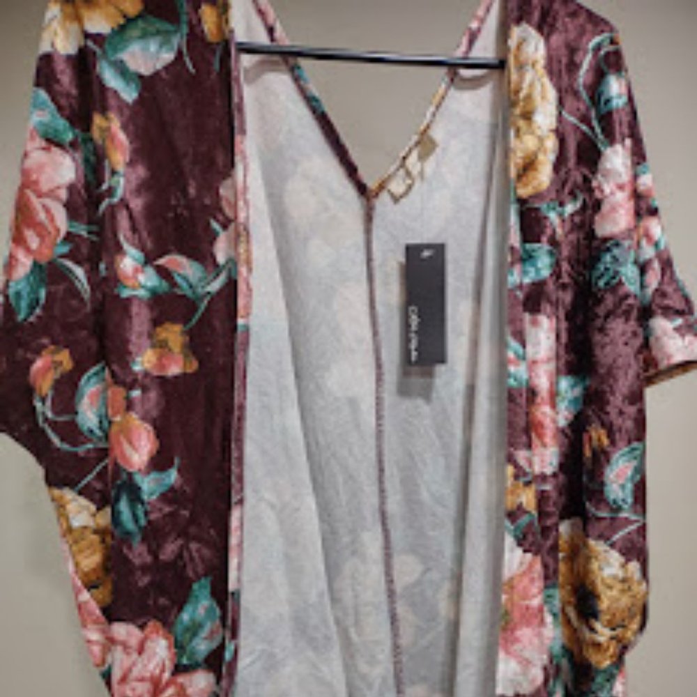 CHLOE AND KATIE CRUSHED VELVETY DUSTER FLORAL SHORT ROBE NWT KIMONO STYLE SIZE S